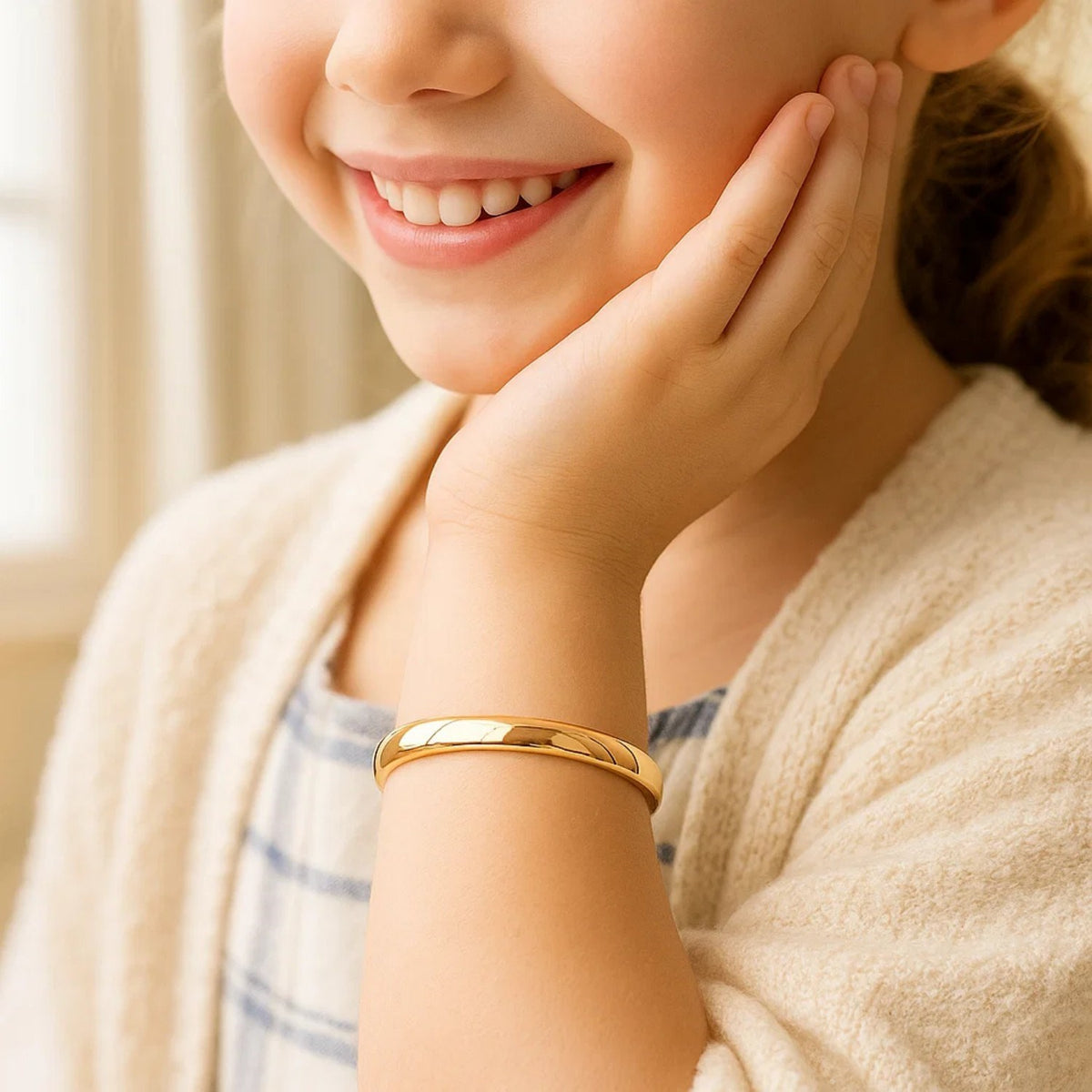 Dome Design Polished Children's Bangle in 14K Yellow Gold (5.50 mm)