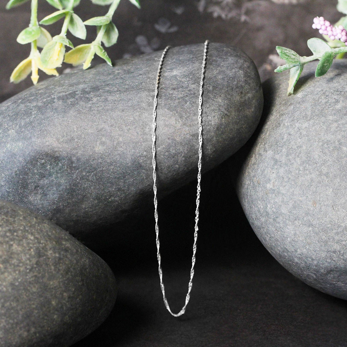 Singapore Chain in 14K White Gold 0.8mm (0.81 mm)