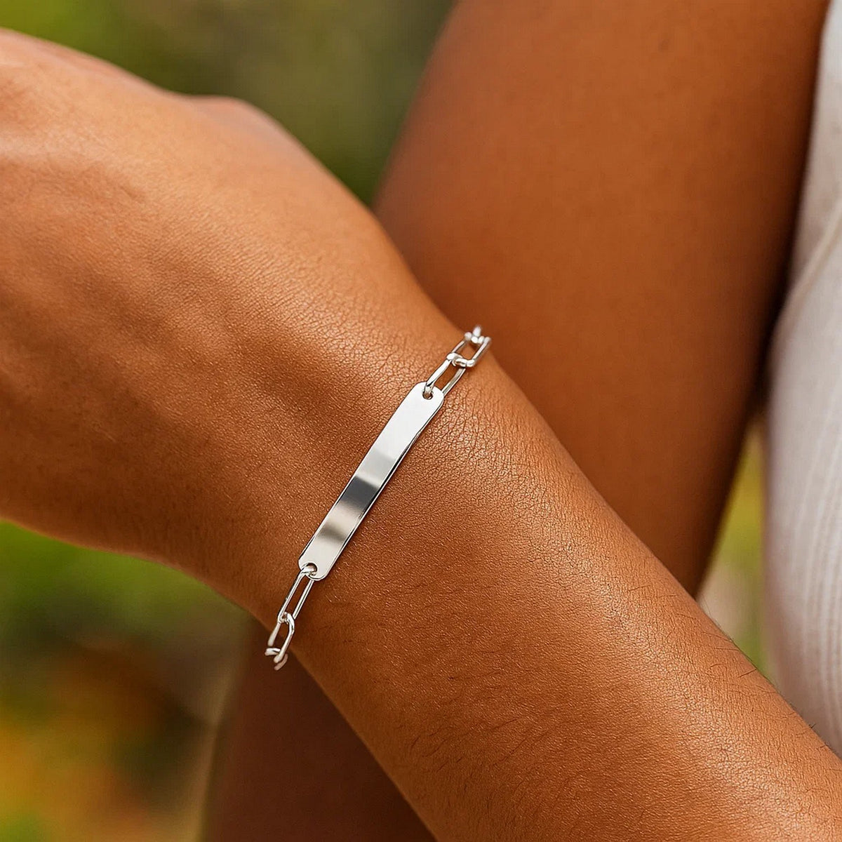 Engravable ID Bar Paperclip Bracelet in Silver (2.10 mm)