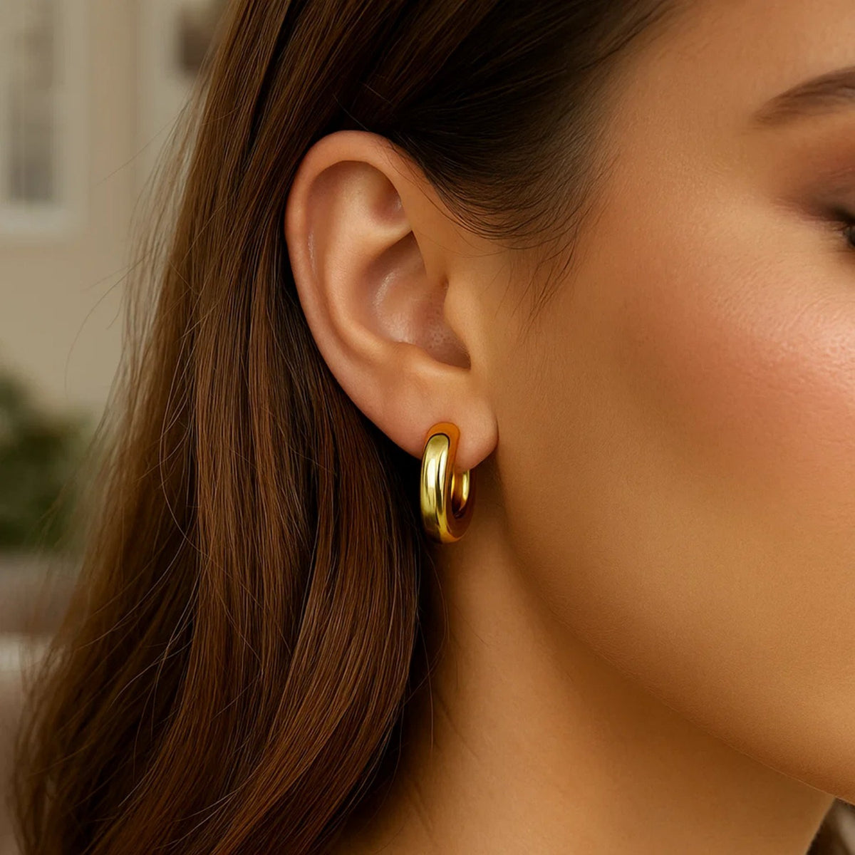 Round Hoop Earrings in Yellow Gold-Plated Sterling Silver