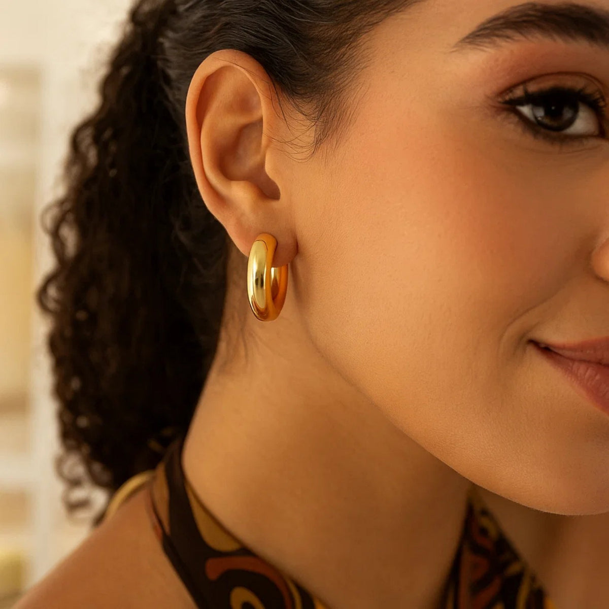 Round Hoop Earrings in Yellow Gold-Plated Sterling Silver