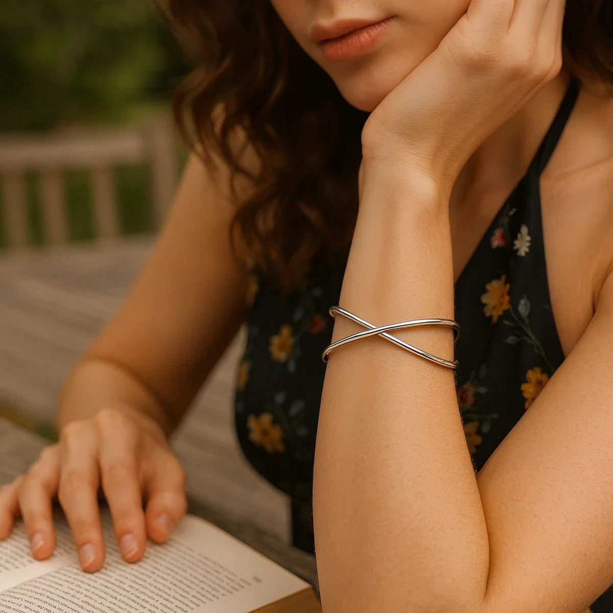 Cross-Over Slip-On Bangle in Rhodium Silver (11.10 mm)