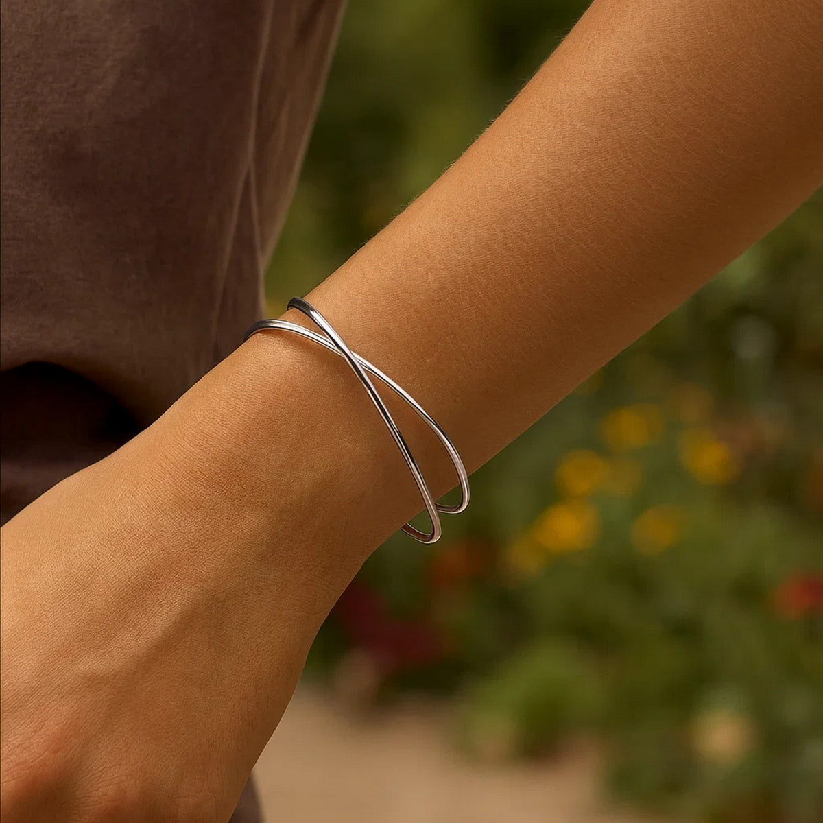 Cross-Over Slip-On Bangle in Rhodium Silver (11.10 mm)