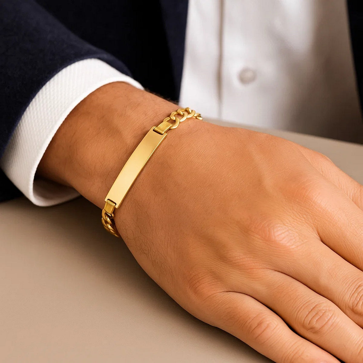 Men's Narrow Curb Link ID Bracelet in 14K Yellow Gold (6.70 mm)