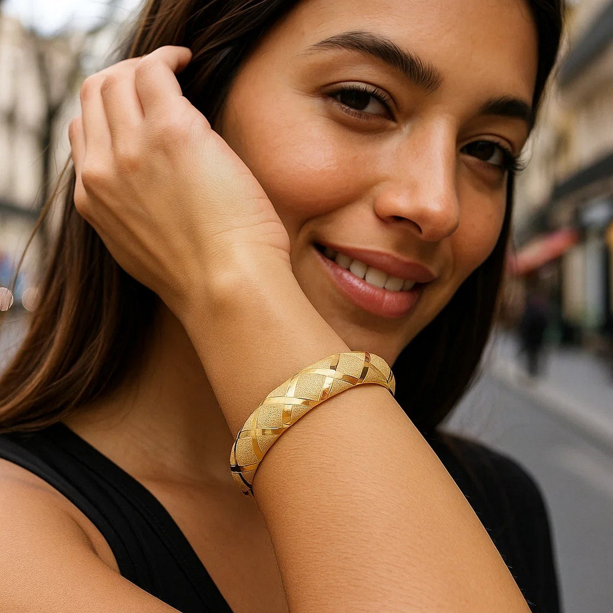 Dual-Textured Diamond Pattern Bangle in 10K Yellow Gold (12.00 mm)
