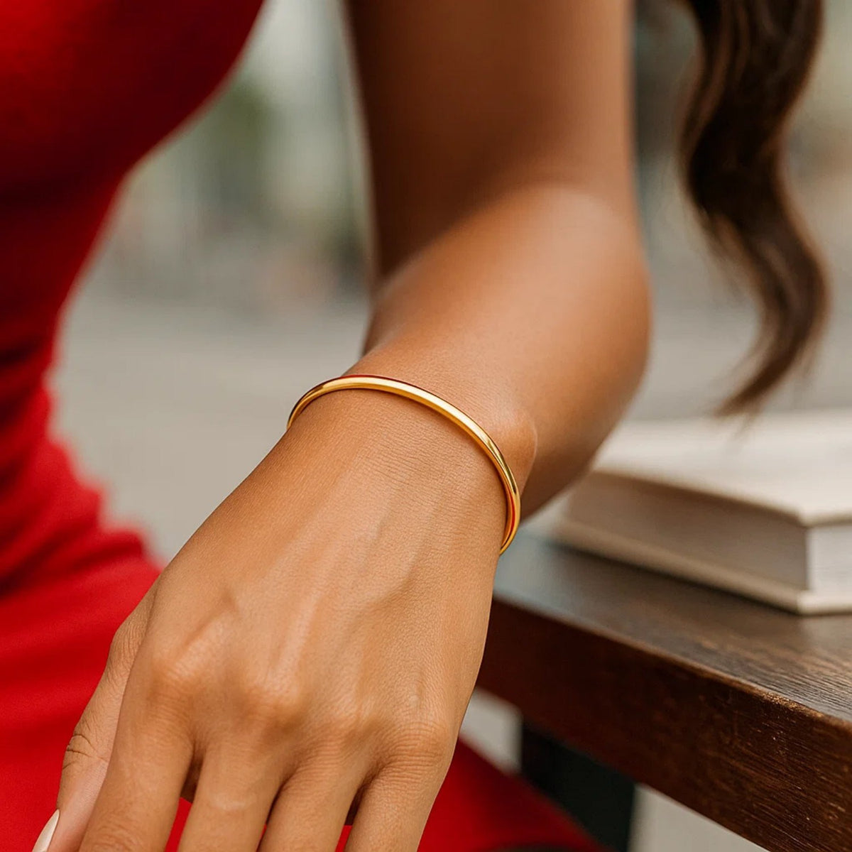 Dome Style Shiny Bangle in 10K Yellow Gold (3.30 mm)