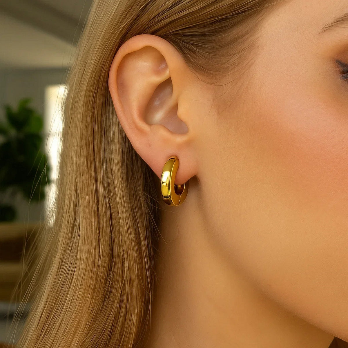 Thick Post Hoop Earrings in 14K Yellow Gold