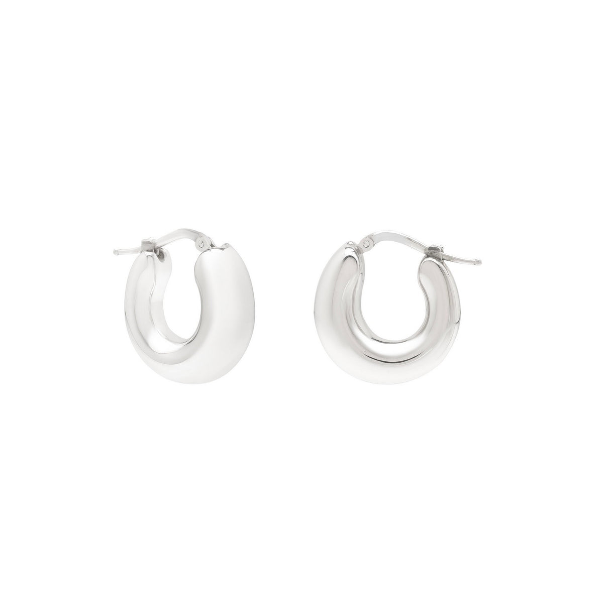 Small Graduated Hoop Earrings in Sterling Silver
