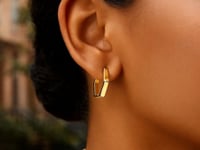 Hexagon Huggie Hoop Earrings in 14K Yellow Gold (12.70 mm) — product video