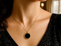 Black Onyx Circle Necklace in 14K Yellow Gold — product video